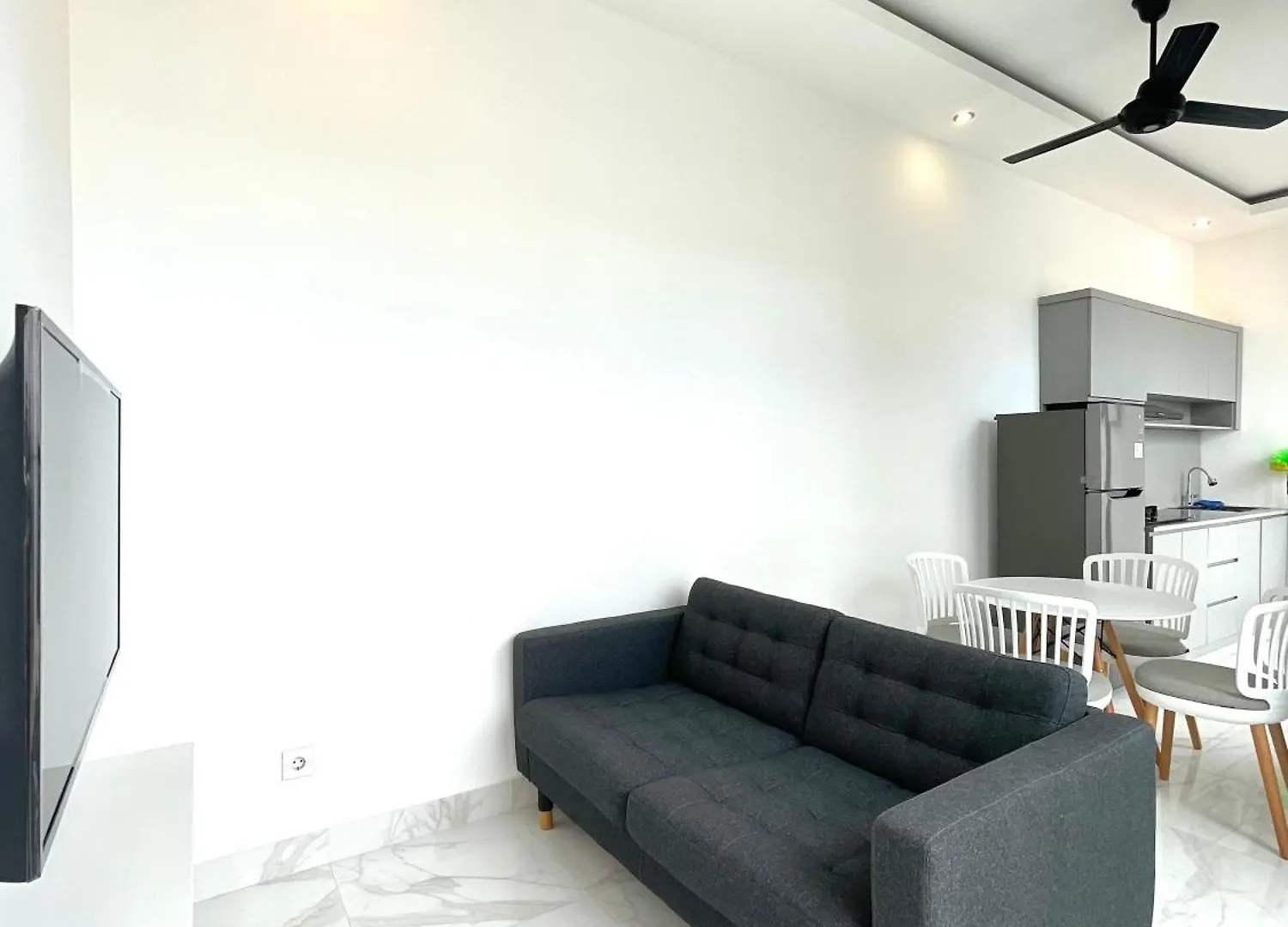 Villa Dayana contacts